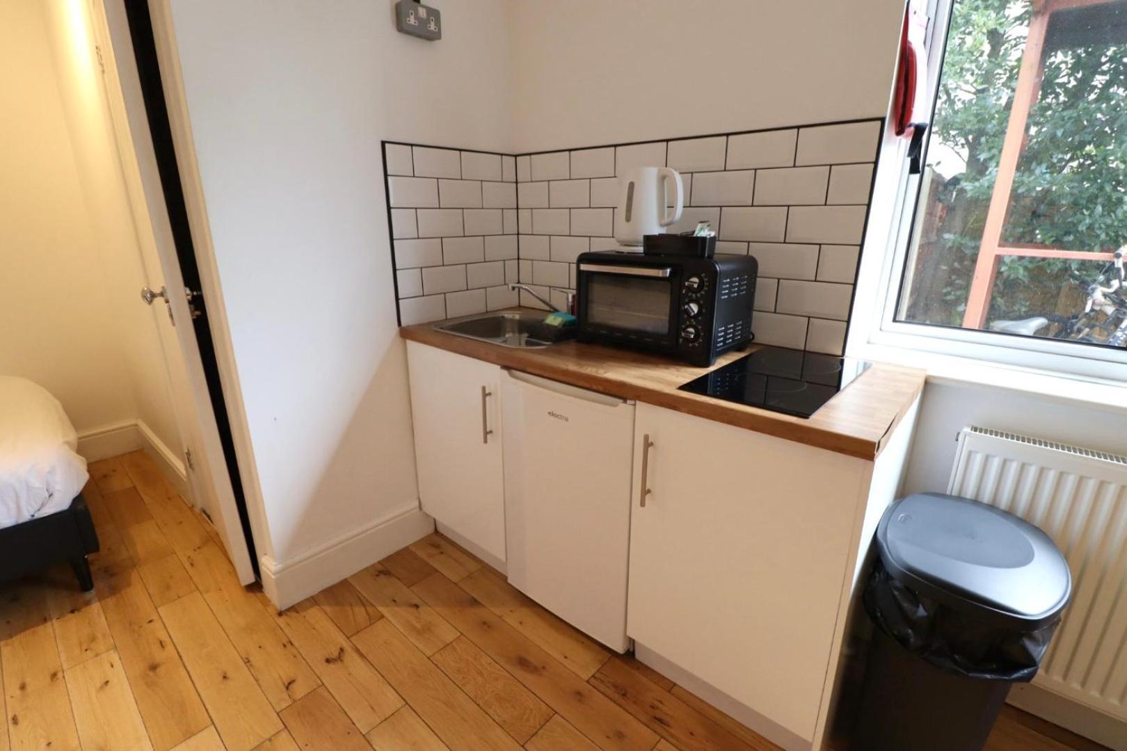 Апартаменты Flat 4, 10 St John'S Борнмут Экстерьер фото